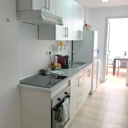 Citybeach - Parking & Wifi Апартаменти *